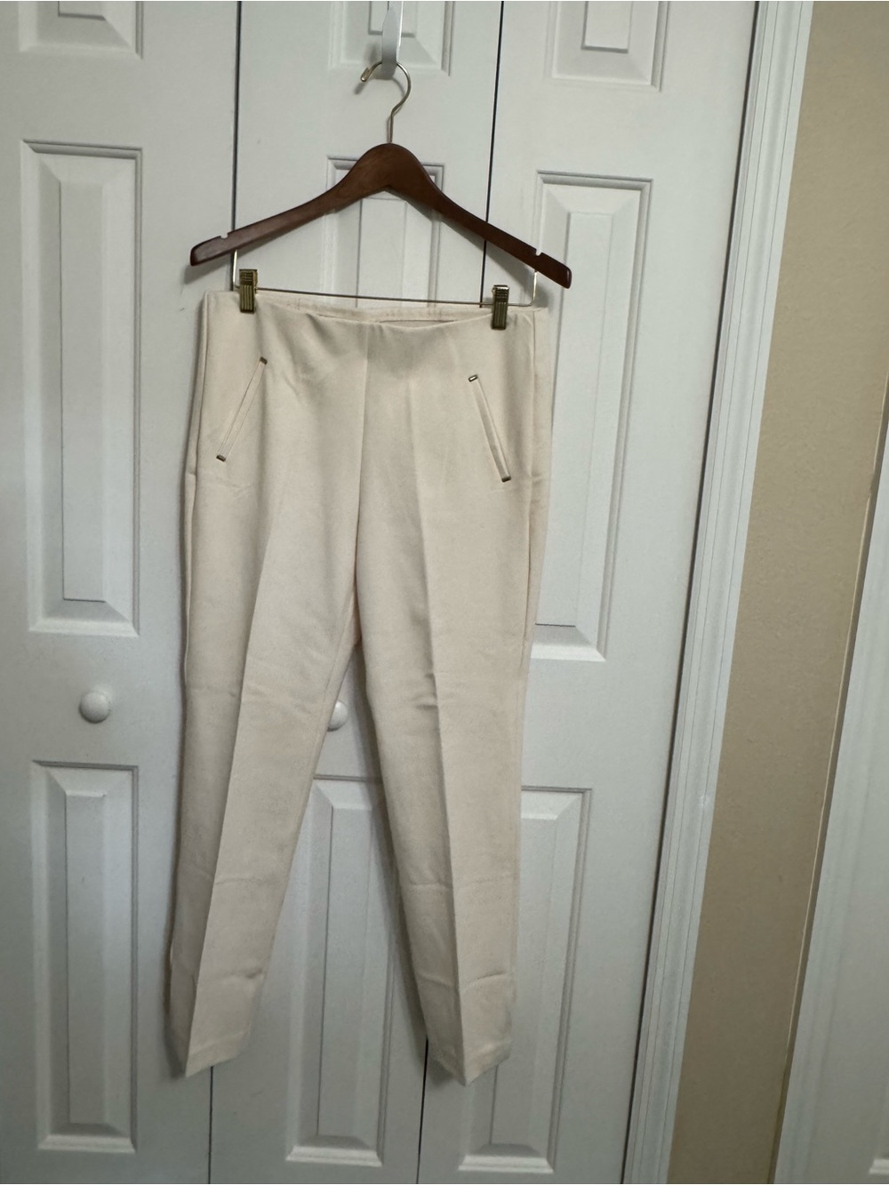 Chico's Juliette Cream Straight-Leg Ponte Pants